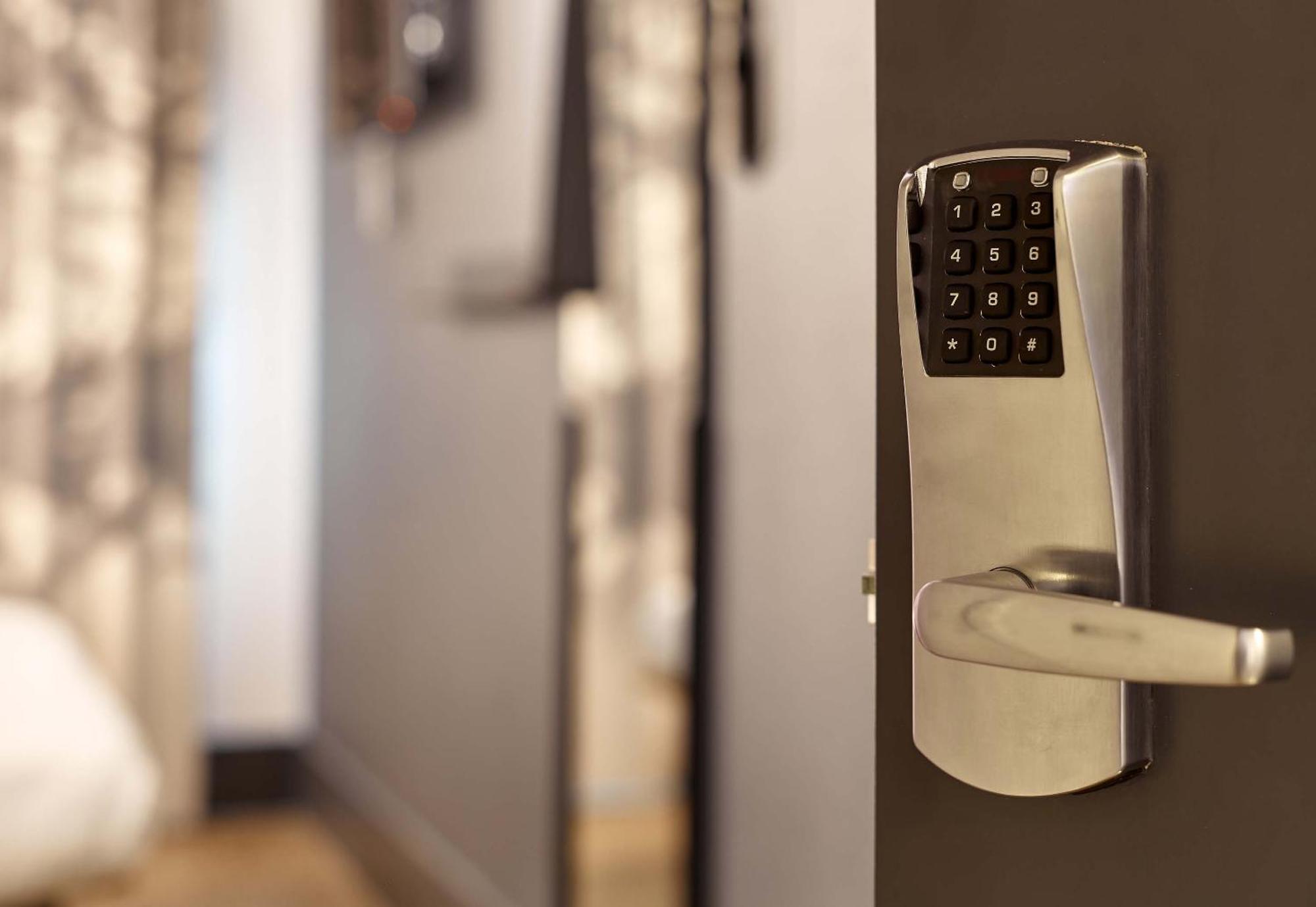 B&B Hotel Marseille Centre Vieux Port Екстер'єр фото