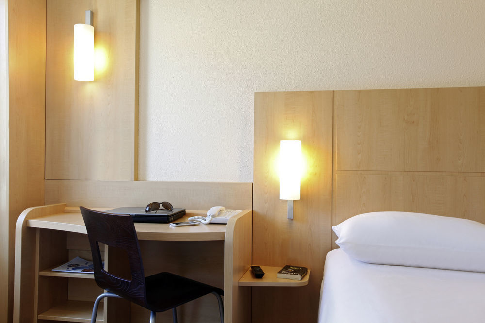B&B Hotel Marseille Centre Vieux Port Екстер'єр фото